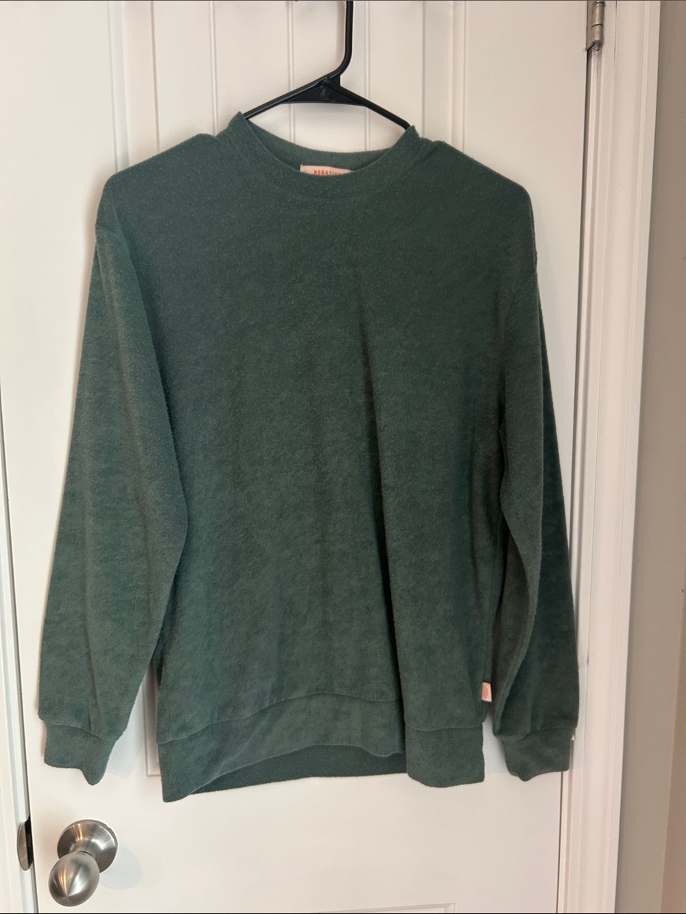 Women’s Size Small Long Sleeve Crewneck Top in Forest Green